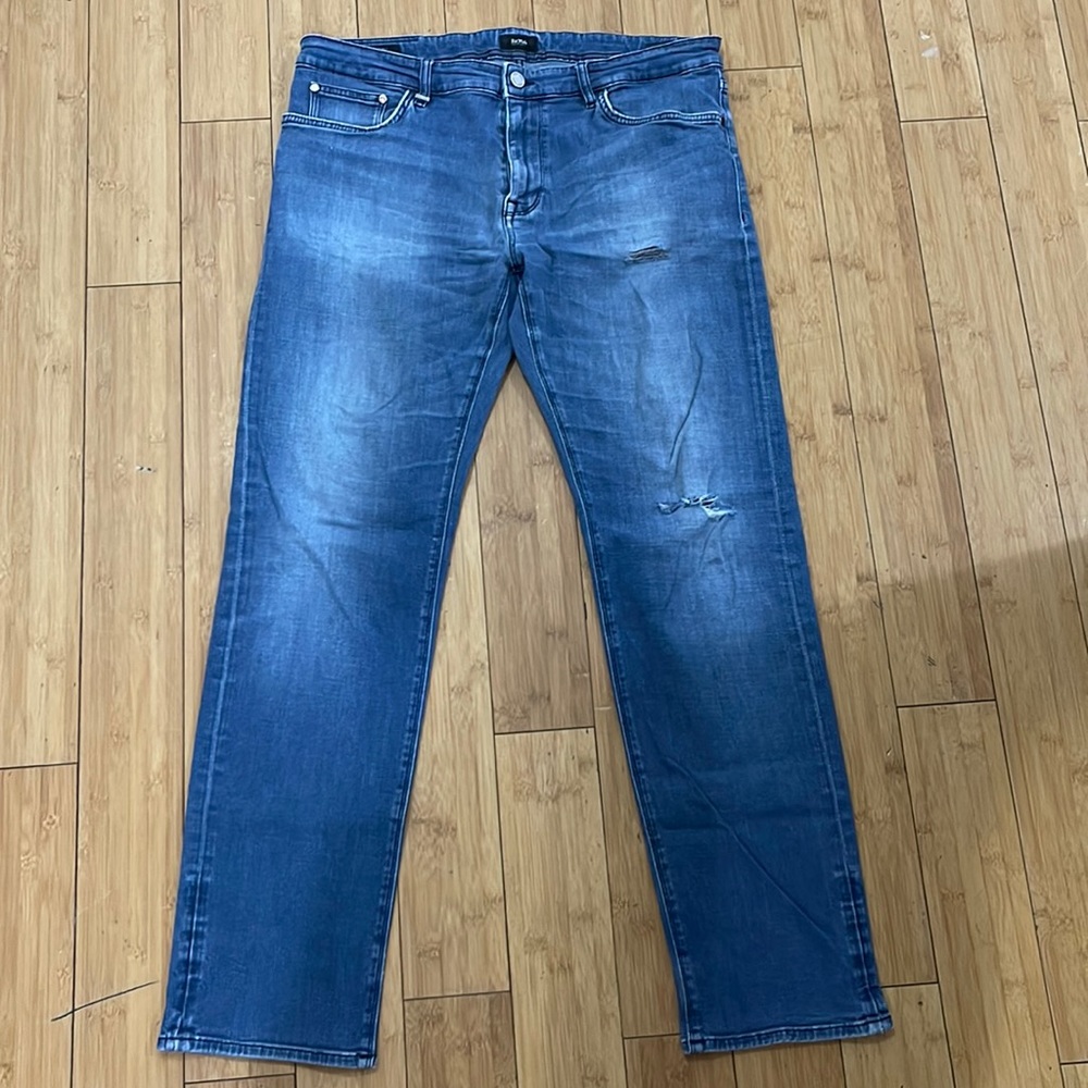 Boss men jeans.